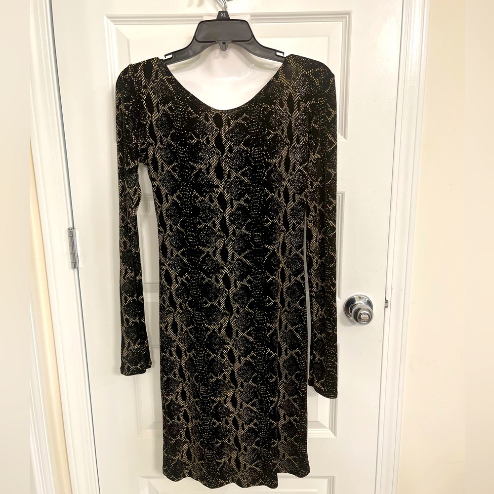 Sequins look part dress